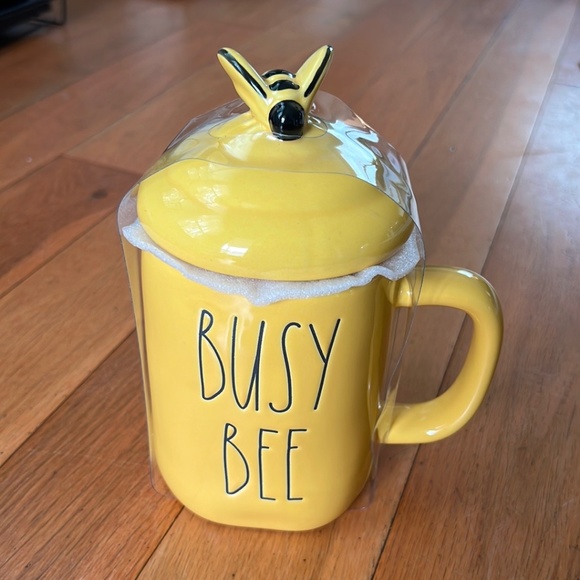 Rae Dunn Other - Rae Dunn Busy Bee Mug with Topper